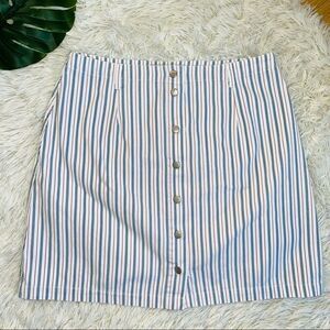 POINT ZERO | Pinstriped Skirt With Buttons Size 13